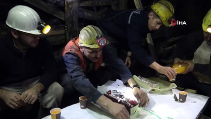 Madenciler yerin 300 metre altında yeni yılı kutladı
