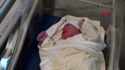 Şanlıurfa'da yeni yılın ilk bebeği 00: 02'de dünyaya geldi