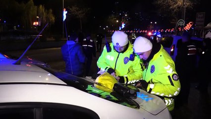 Bilecik'te protokol üyeleri, yeni yıla görev başında giren kamu görevlilerini ziyaret etti