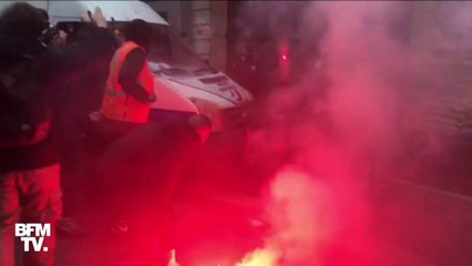 Une centaine de manifestants s'est réunie devant le siège de LaRem à Paris ce jeudi