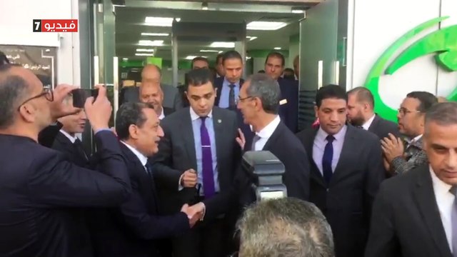 وزير الاتصالات ومحافظ سوهاج يتفقدان سنترال سوهاج الرئيسي