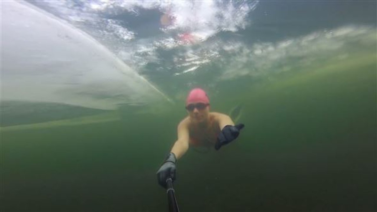 Extrem: schwimmen in eiswasser