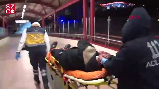 Metroda çıkan tartışmada 2 kişi bıçaklandı