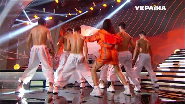 Michelle Andrade - Tranquila (ТРК Украина XD, 31.12.19)