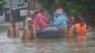 Las inundaciones causan problemas de tráfico y en un aeropuerto en Yakarta