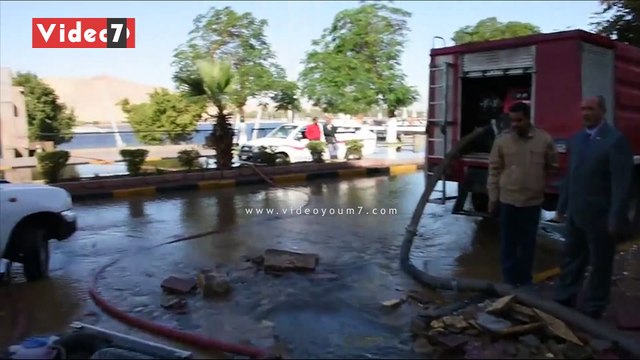 إغلاق محابس عمومية لوقف تدفق مياه الشرب بعد كسر خط رئيسى بأسوان