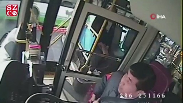 Otobüs şoföründen takdir toplayan hareket