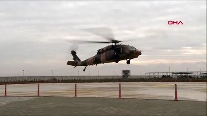 Milli savunma bakanı akar ve komuta kademesi yeni yıla birlikleri ziyaret ederek girdi-1