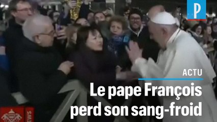 Download Video: Le pape François s'énerve contre une fidèle puis s'excuse