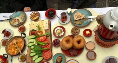 İngiliz muhabirden Türk kahvaltısına övgü dolu sözler: Dünyanın en iyisi