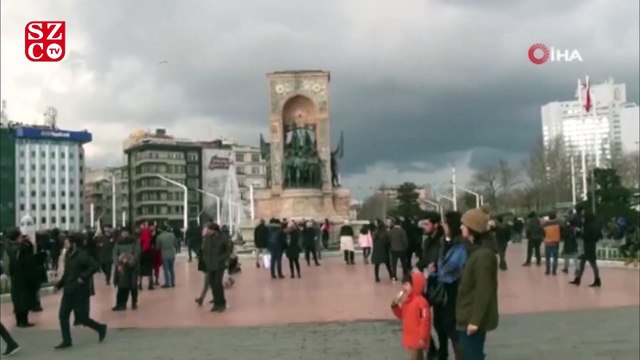 Taksim’de güneş ve dolu yağışı bir arada