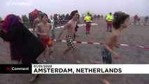 Scheveningen: 10.000 Teilnehmer beim Neujahrsschwimmen