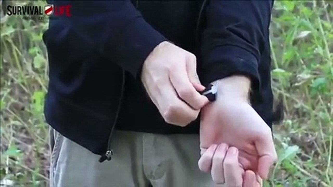 FREE Paracord Survival Bracelet Giveaway Bonus Gift Fire Starter Whistle- Fishing  Camping Review