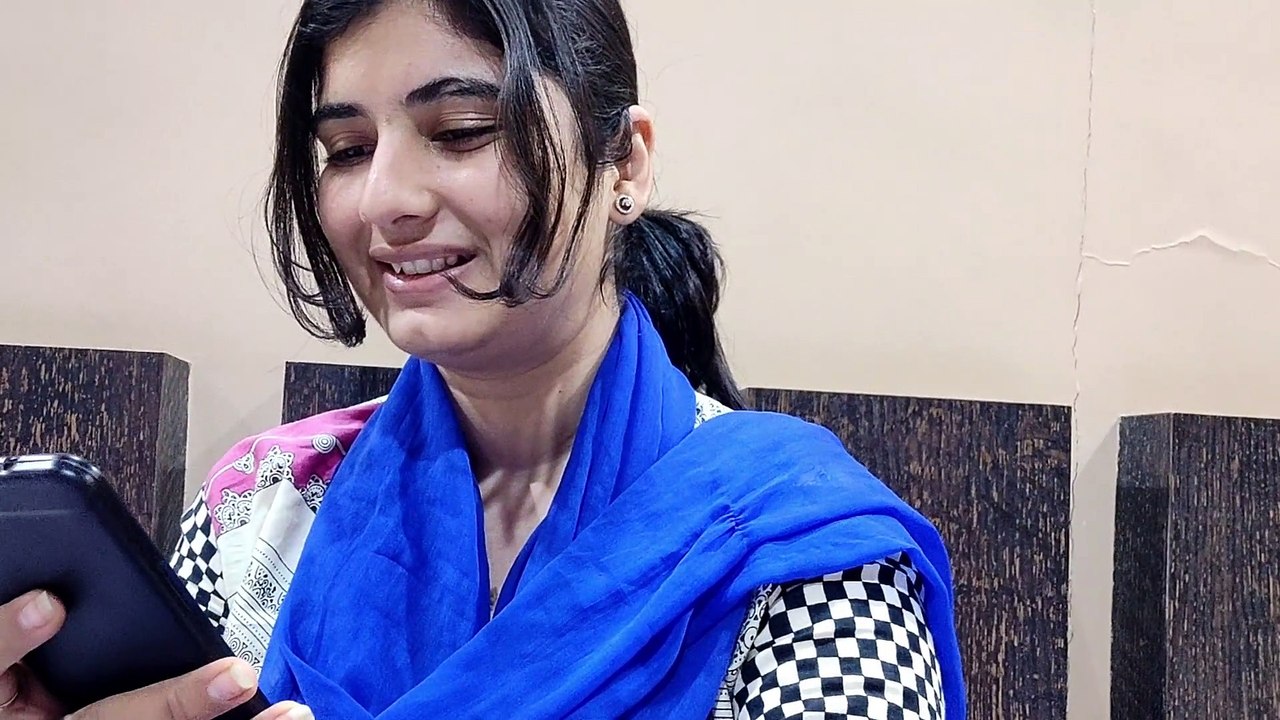 Samajdar Girlfriend ki Kahani.
