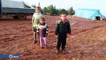 نزوح عشرات الآلاف من المدنيين جراء تصعيد القصف على الشمال السوري
