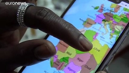 В Италии беженцев освобождают от груза прошлого