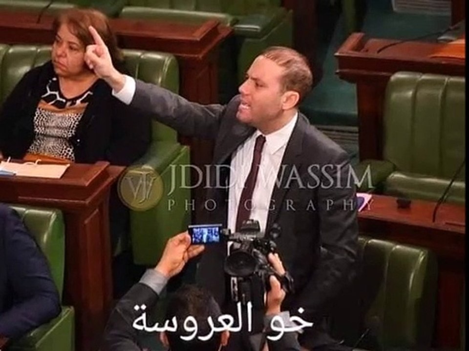 حوصلة لما حصل في قاعة الأفراح بالبرلمان 