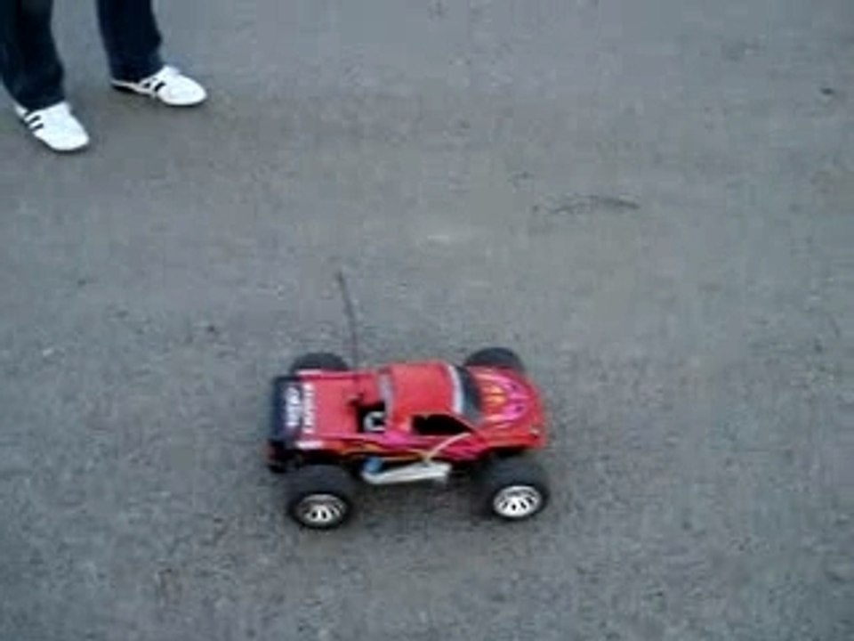 Nitro crusher ( Tamiya) et infernoTR15 (kyosho)