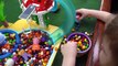 Genevieve Teaches Kids Colors with Rainbow Candy and Peppa Pig-