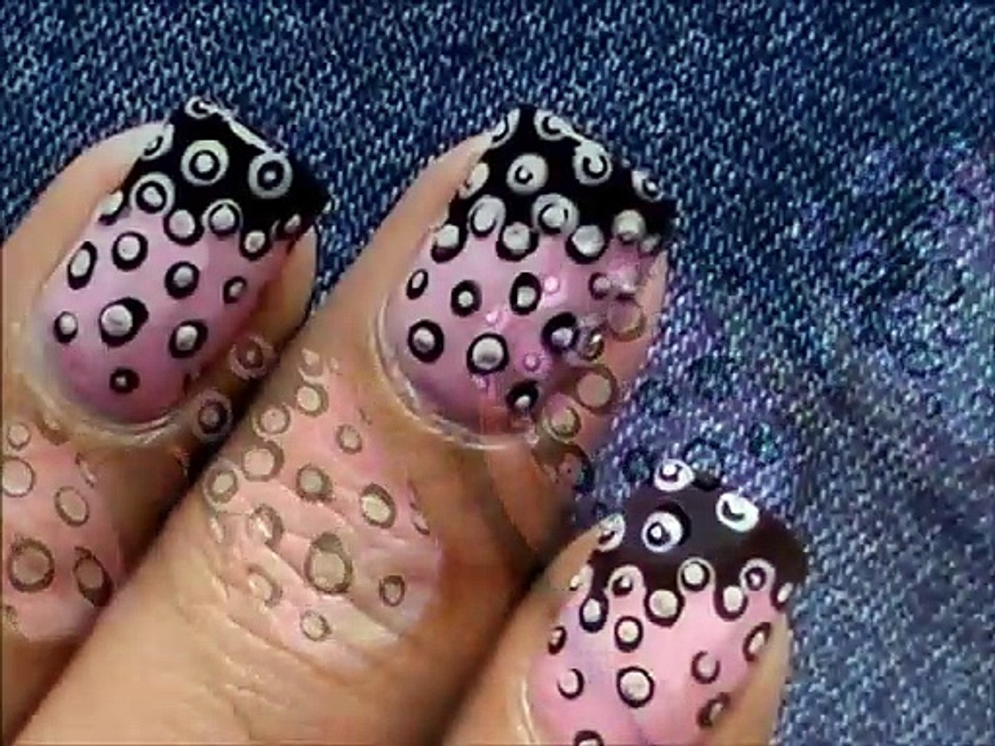 ⁣Pink and Black merging Dots - Easy Nail Polish Designs