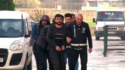 Polise ateş eden sokak çetelerine darbe
