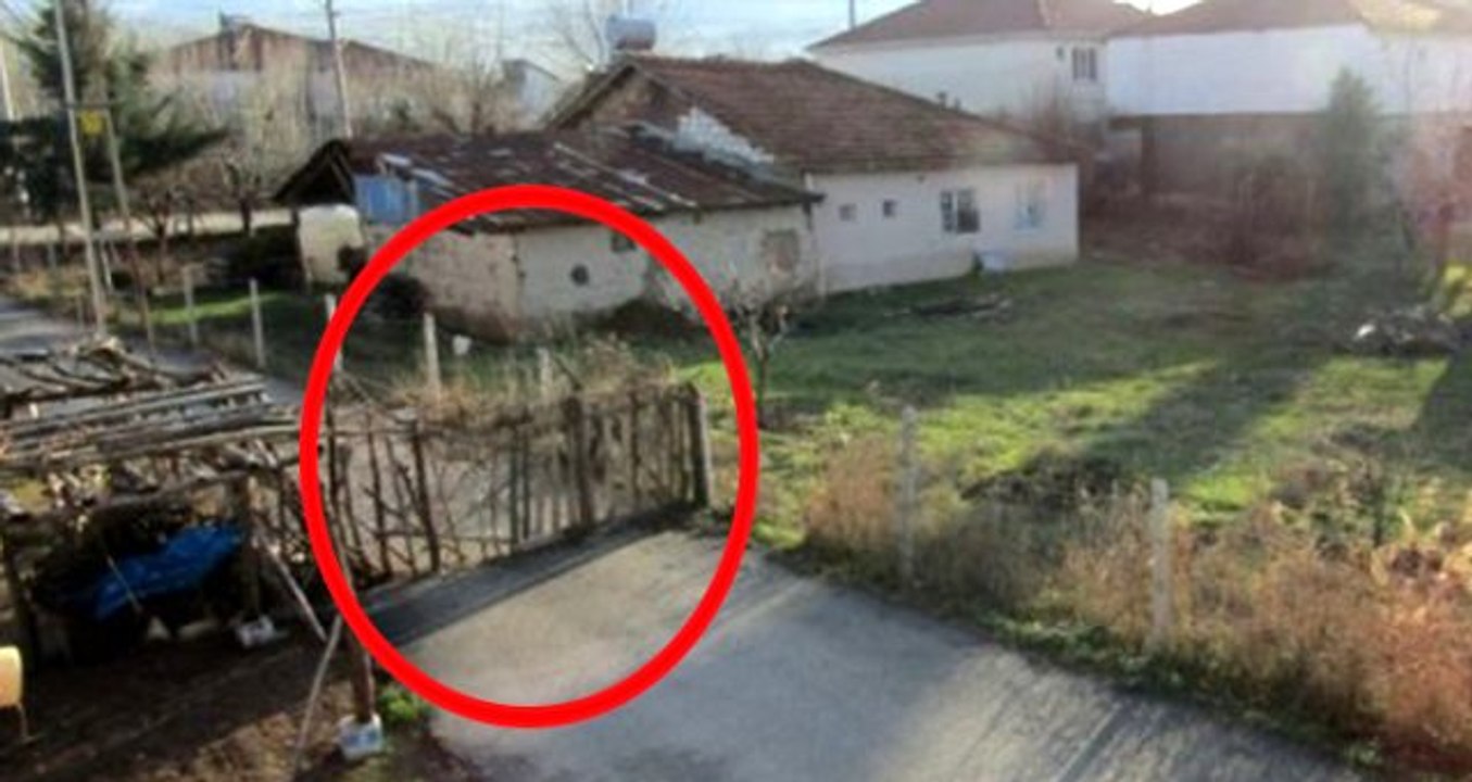 Adıyaman'da bir vatandaş tapulu arazisinden geçen yolu kapattı