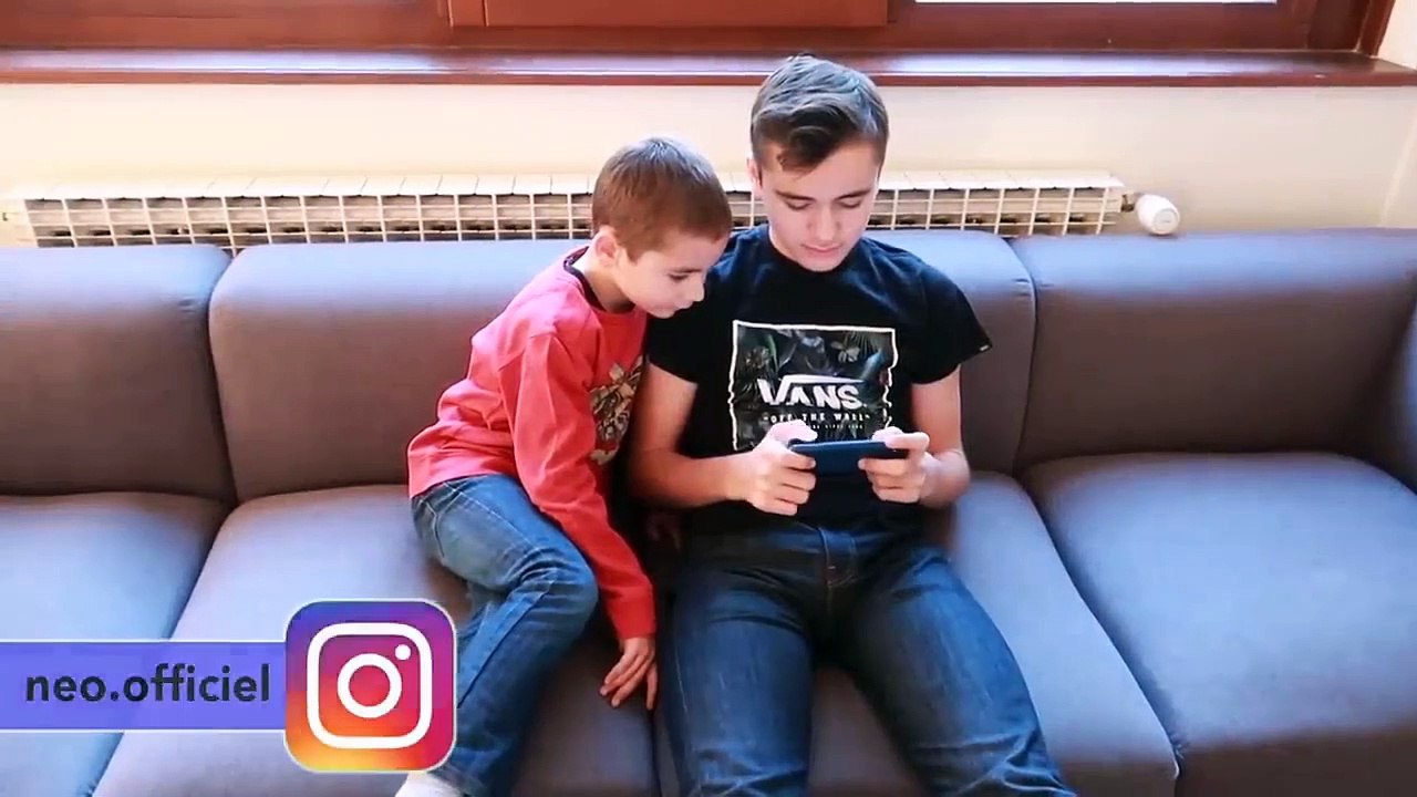 ILS DISENT OUI À TOUT PENDANT 24H !!! - YES MAN CHALLENGE - Compilation Swan et Néo - Part 2