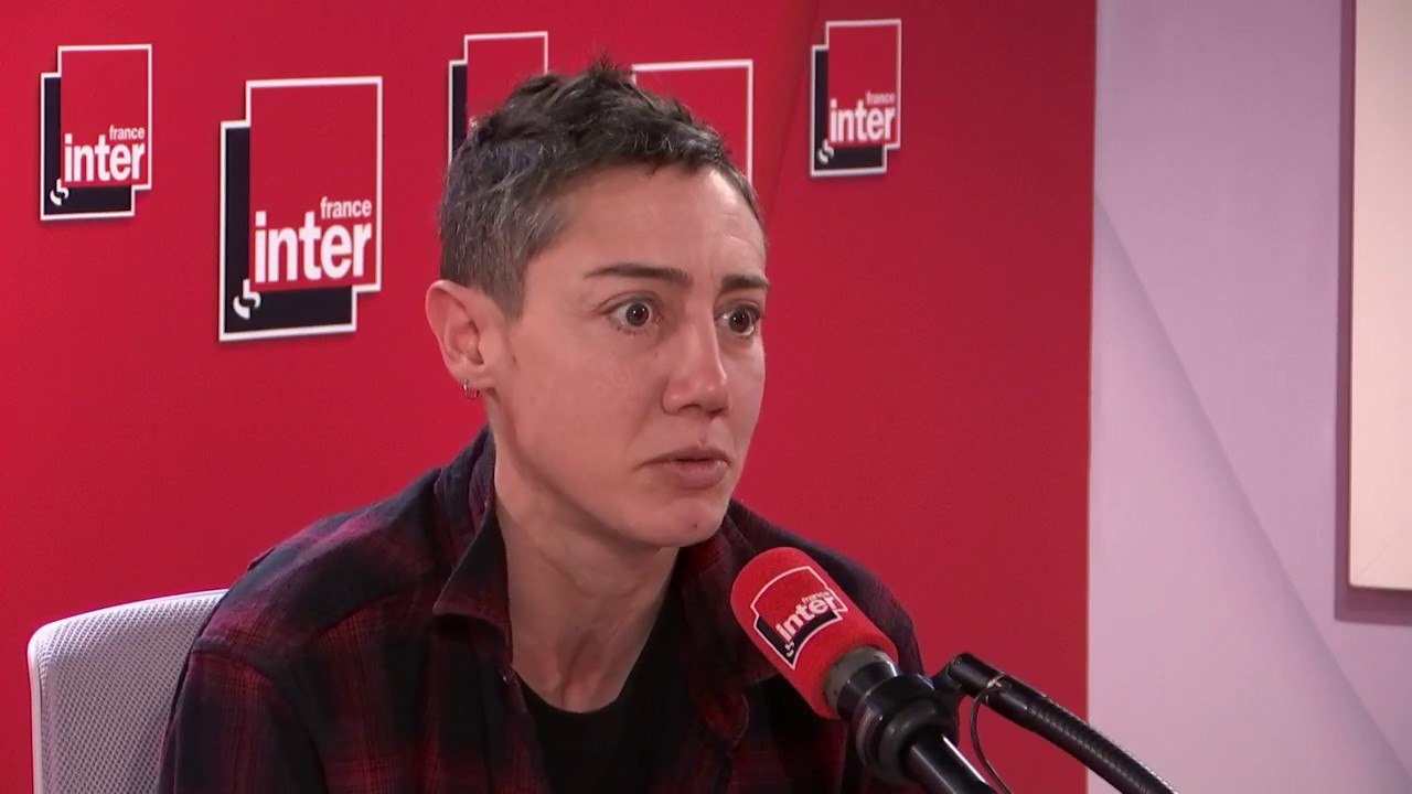 Constance Debré, écrivaine, à propos de son livre "Love me tender": "J'ai voulu laisser passer dans le livre la violence de nos vies"