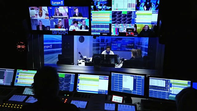 BEST OF - Philippe de Villiers : Bientôt, l'hétérosexualité sera punie dans ce pays ! (Canteloup)