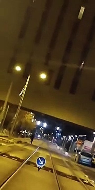Regardez la vidéo incroyable de la fusillade à la kalachnikov en plein centre de Montpellier la nuit du réveillon