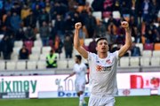 Mert Hakan Yandaş, transfer iddialarına noktayı koydu: Sivasspor'dan ayrılmayacağım