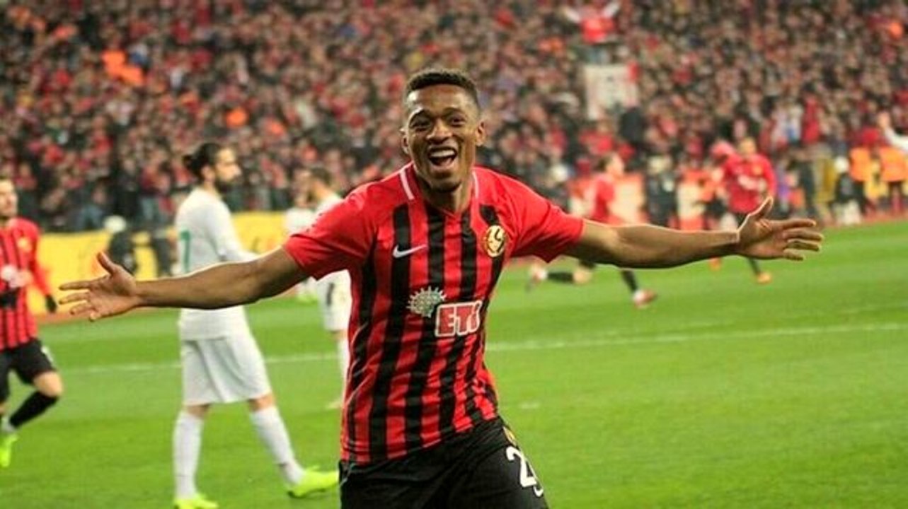 Jesse Sekidika kimdir? Jesse Sekidika kaç yaşında, nereli? Jesse Sekidika kariyeri ve performansı?