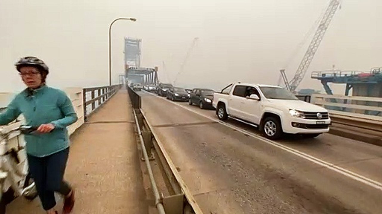 Urlauber in Australien sollen Brandgebiete binnen 48 Stunden verlassen