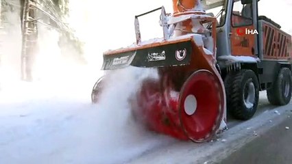 Uludağ’da kapanan yollar açılıyor