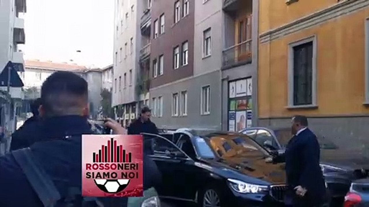 L'arrivo di Ibrahimovic alla clinica La Madonnina