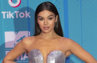 Hailee Steinfeld accuses Niall Horan of cheating