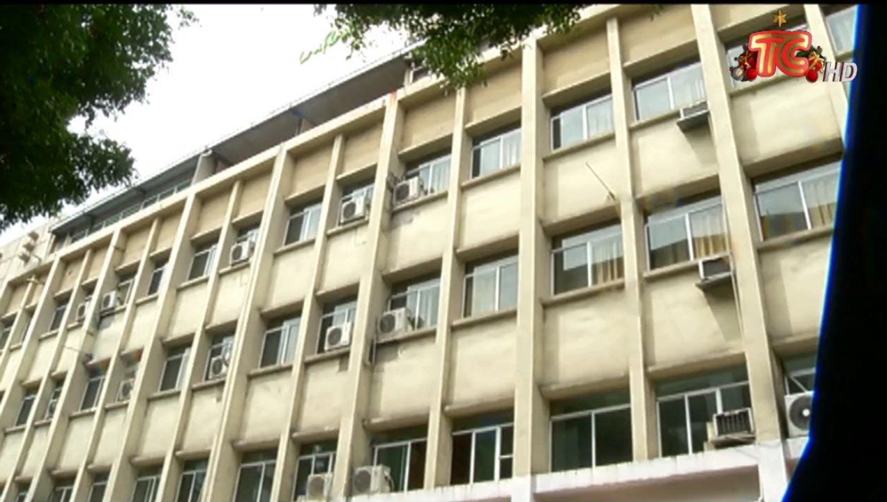 Mujer queda en estado vegetativo tras caer desde una ventana de un hotel en el centro de Guayaquil