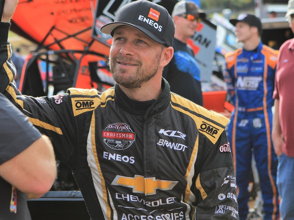 World of Outlaws: Shane Stewart sufre un aparatoso accidente y se pone a pelear con el culpable del accidente