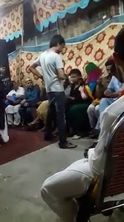 اصل مزے تو یہی لوگ لے جاتے ہیں. آگے شیئر ضرور کریں