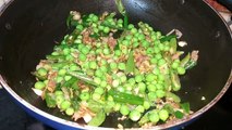 Spring Onions Aloo Mutter Recipe - Potato Peas Curry | ఆలూ బఠాణి కుర్మా