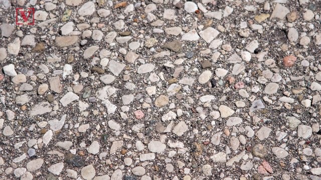 First-Time Flyer Fined $17,000+ For Tossing Coins Near Plane’s Engine