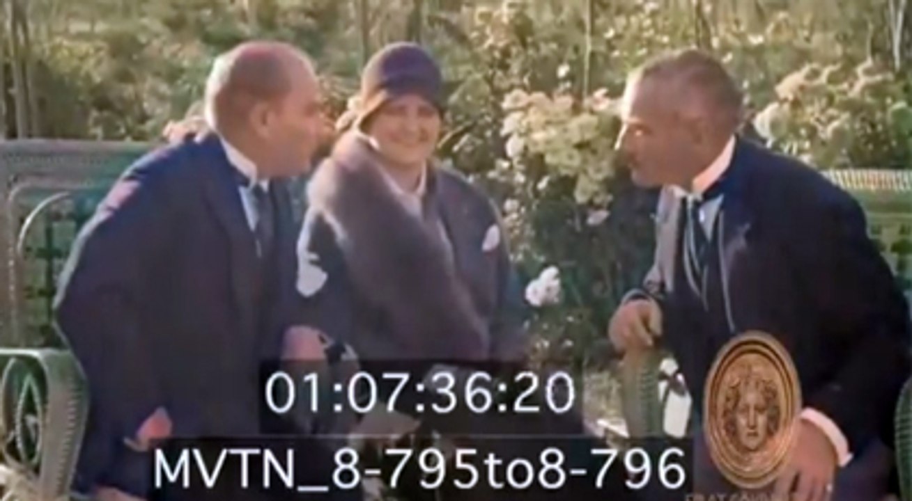 İngilizce soruyu Fransızca karşıladı Türkçe cevaplattırdı