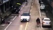 Graban a este 'triciclo fantasma' circulando por una calle en China