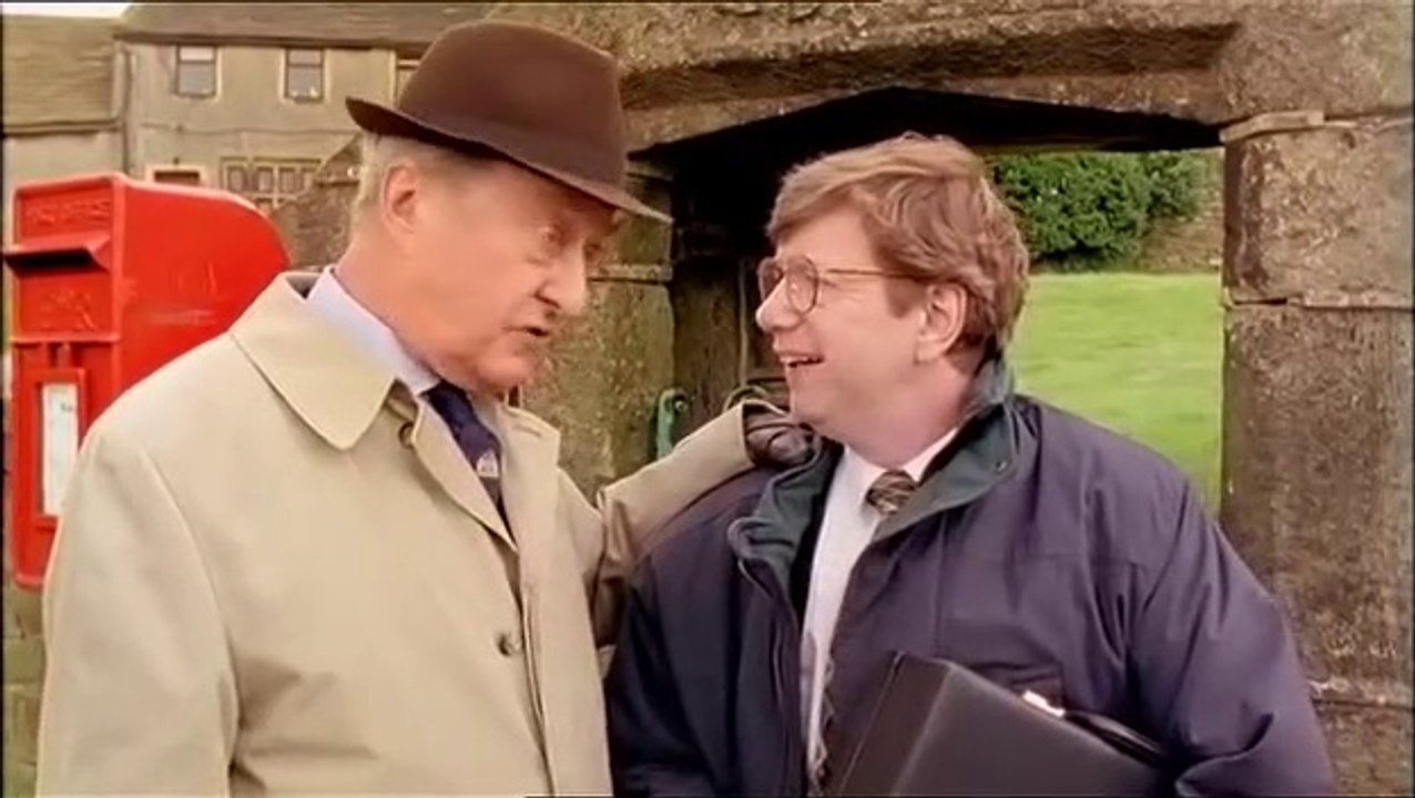 Last Of The Summer Wine S20E04 Bill Owen • Peter Sallis • Frank Thornton • Thora Hird  • Jean Alexander