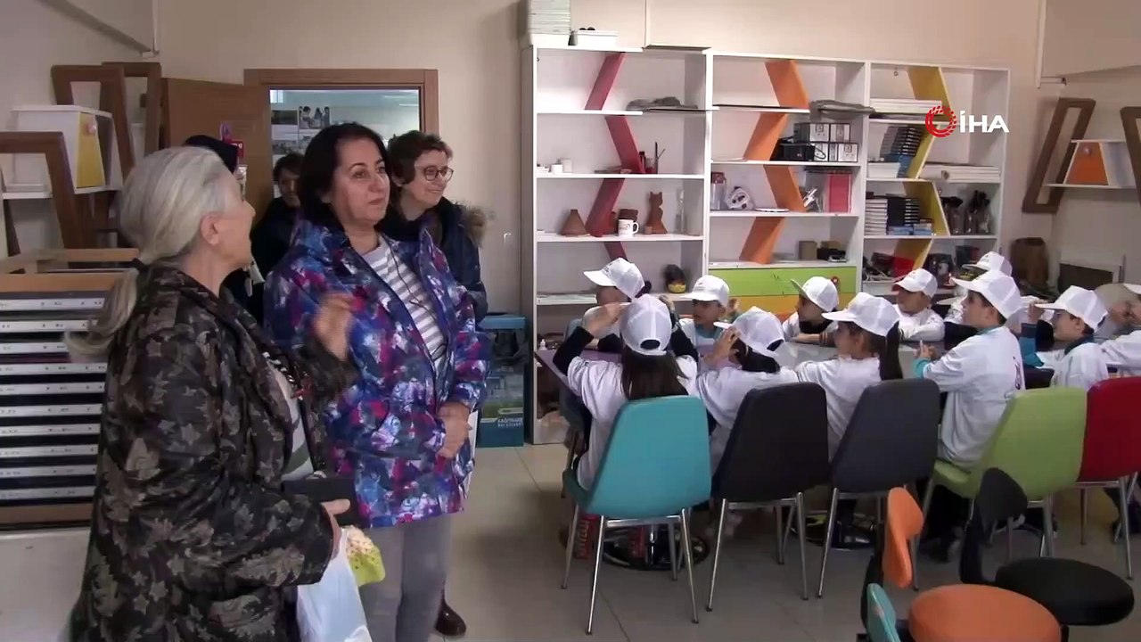 Kağıthane'de farklı kuşaklar seramik sanatıyla buluştu