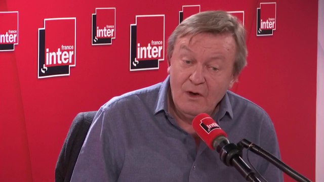 Jean Echenoz : Ce sont des choses qui remontent aux mouvements des années 70. Il y avait des choses, au nom d’une certaine liberté, qui étaient intolérables mais qui passaient.