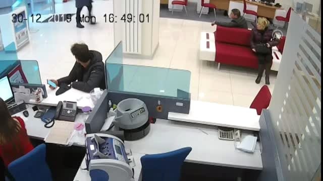 Banka şubesinde silahlı soygun