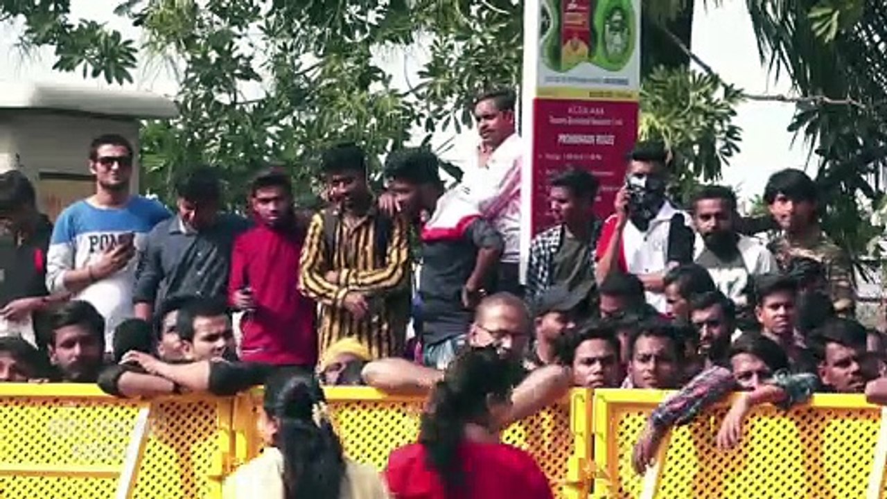 Salman Khan Waves His Hand To Fans On His 54th Birthday