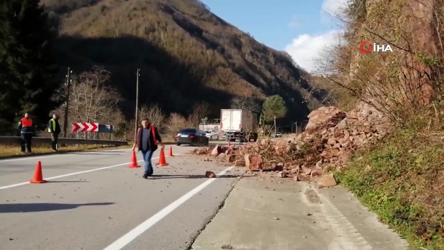 Giresun-Gümüşhane karayolunda heyelan