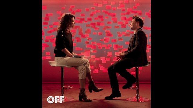 Michael Youn face à Laurie Cholewa dans Off Tchi Tcha
